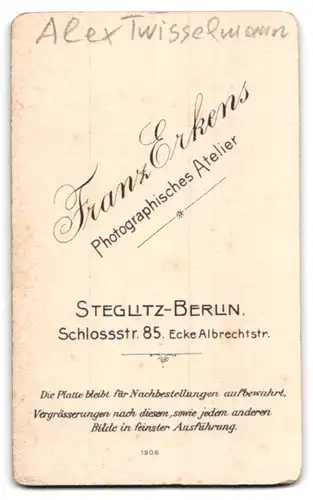 Fotografie Franz Erkens, Berlin-Steglitz, Schlossstr. 85, Alex Twisselmann im Anzug mit Krawatte