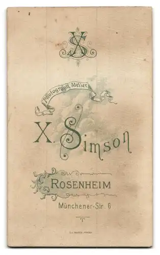 Fotografie X. Simson, Rosenheim, Münchener-Str. 6, Portrait brünette Dame mit Schmuck - Halskette