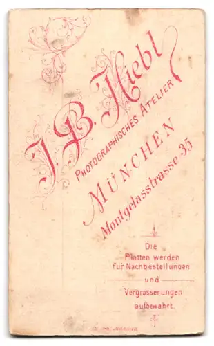 Fotografie J. B. Hiebl, München, Montgelasstrasse 35, Kleines Mädchen im weissen Kleid