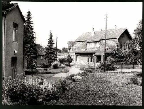 12 Fotografien Ansicht Triptis, PGH Film & Bild, Foto Pathe, Leben im Sozialismus, VEB Porzellanwerk Triptis