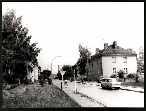 12 Fotografien Ansicht Triptis, PGH Film & Bild, Foto Pathe, Leben im Sozialismus, VEB Porzellanwerk Triptis