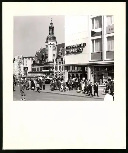 12 Fotografien Ansicht Leipzig, PGH Film & Bild, Fotos: Heyde, Leben im Sozialismus, DDR, Messehaus, Dimitroff-Museum
