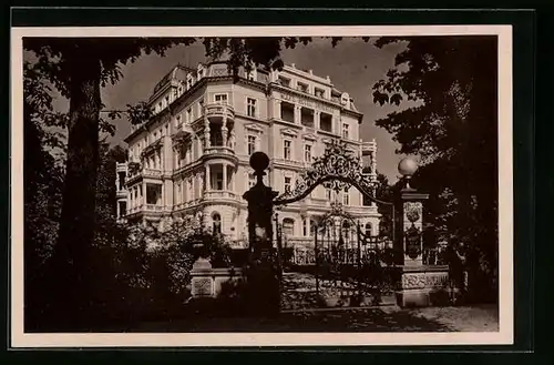 AK Franzensbad, Wolf`s Hotel Imperial vom Park aus