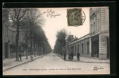 AK Pithiviers, Entrée de l`Avenue de la République