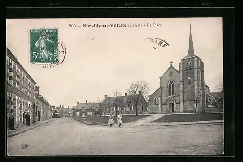 AK Marcilly-en-Villette, La Place