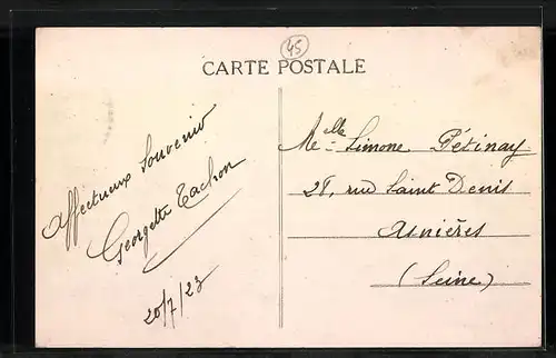 AK Dammarie-sur-Loing, Un coin de la Place