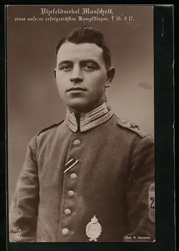 Foto-AK Sanke Nr. 6196: Vizefeldwebel Friedrich Manschott in Gardeuniform