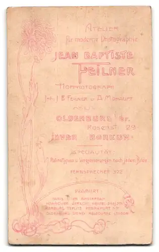 Fotografie Jean Baptiste Feilner, Oldenburg i. Gr., Rosenstr. 29, Portrait elegant gekleidete Frau in bestickter Bluse