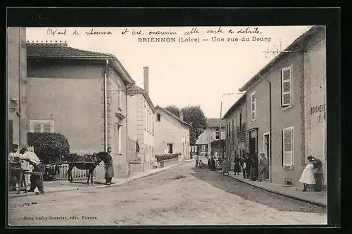 AK Briennon, Une Rue du Bourg, Strassenpartie