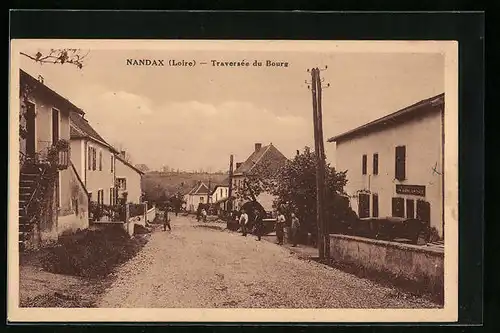AK Nandax, Traversée du Bourg