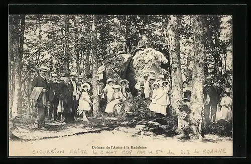 AK La Madeleine, Dolmen de l'Assise