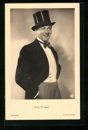 AK Schauspieler Willy Fritsch mit Zylinder im Anzug