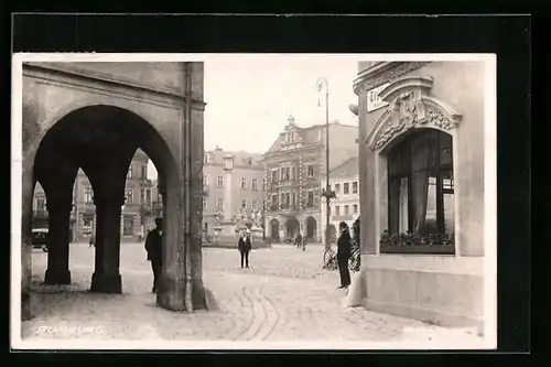 AK Rumburg / Rumburk, Töpfergasse mit Passanten