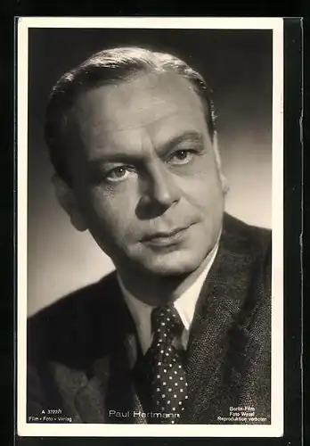 AK Schauspieler Paul Hartmann, Portrait von vorn mit ernstem Blick