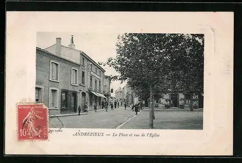 AK Andrezieux, La Place et rue de l`Eglise