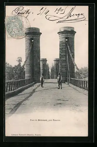 AK Briennon, Männer auf der Brücke