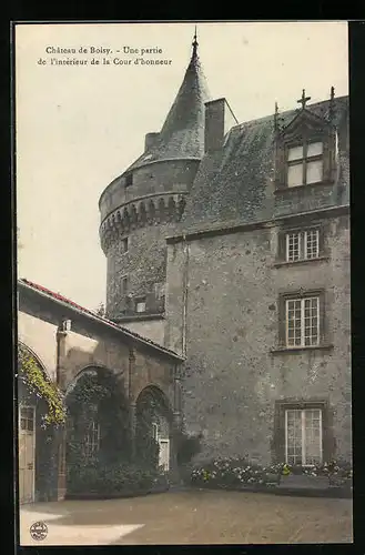 AK Boisy, Le Chateau, une partie de l`interieur de la Cour d`honneur