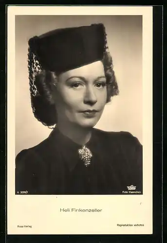AK Schauspielerin Heli Finkenzeller mit Brosche und Hut mit schwarzen Schleier