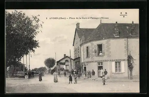 AK Avord, Place de la Gare et Passage à Niveau