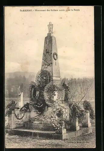 AK Saint-Aignan, Monument des Soldats morts pour la Patrie
