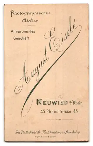 Fotografie August Eiselé, Neuwied a. Rhein, Rheinstr. 45, Bürgerliche Dame im modischen Kleid