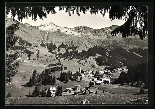 AK Parpan, Gemeinde mit Blick zu den Parpaner-Hörnern