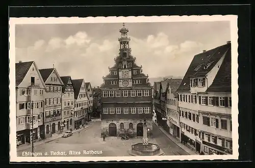 AK Esslingen /Neckar, Brunnen a. alten Rathaus
