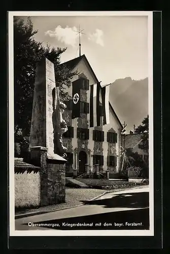 AK Oberammergau, Kriegerdenkmal mit dem bayr. Forstamt