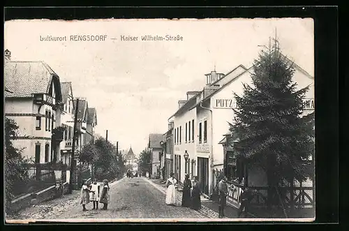 AK Rengsdorf, Kaiser Wilhelm-Strasse mit Passanten