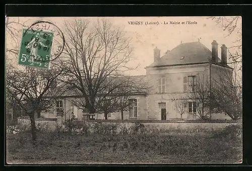 AK Vrigny, La Mairie et l`Ecole