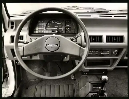 Fotografie Auto Nissan Micra, Cockpit-Ansicht