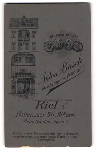 Fotografie Anton Busch, Kiel, Holtenauer-Str. 111a, Ansicht Kiel, schmales Ateliersgebäude in der Aussenansicht