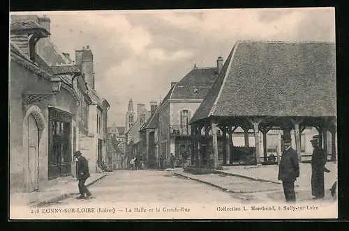 AK Bonny-sur-Loire, La Halle et la Grande-Rue