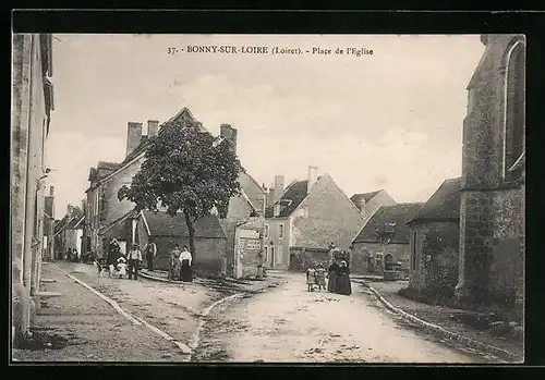 AK Bonny-sur-Loire, Place de l`Eglise