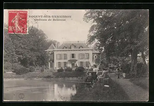 AK Nogent-sur-Vernisson, Chateau de Bellevue