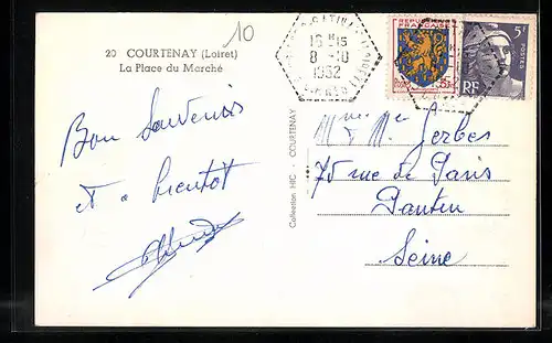 AK Courtenay, La Place du Marche
