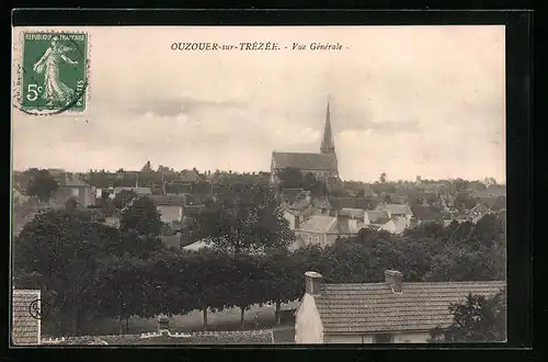 AK Ouzouer-sur-Trézée, Vue Generale et Eglise