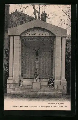 AK Briare, Monument aux Morts pour la Patrie (1914-1918)