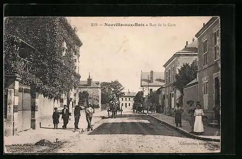 AK Neuville-aux-Bois, Rue de la Gare