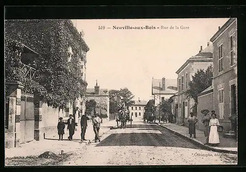 AK Neuville-aux-Bois, Rue de la Gare