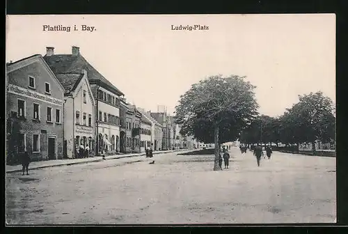 AK Plattling i. Bay., Gasthaus zur Alm und Geschäft am Ludwig-Platz