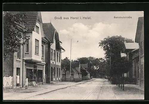 AK Horst / Holstein, Bahnhofstrasse mit Geschäft