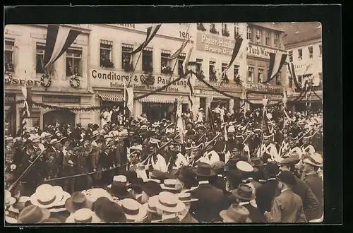 Foto-AK Bischofswerda, Parade am Altmarkt 2-5, ca. 1914