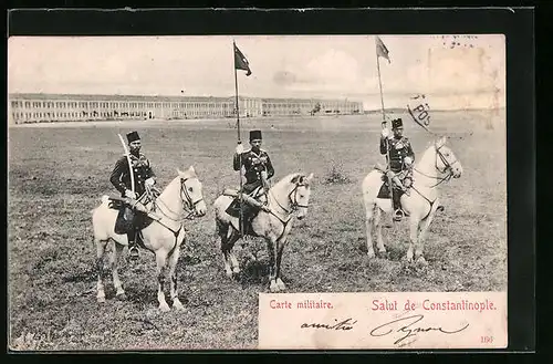 AK Constantinople, Carte militaire, Türkische Kavalleristen mit Säbeln und Standarten