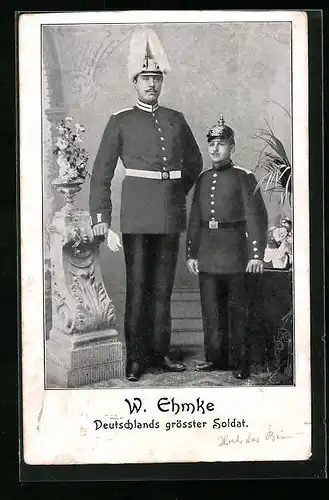 AK W. Ehmke, Deutschlands grösster Soldat, Riese