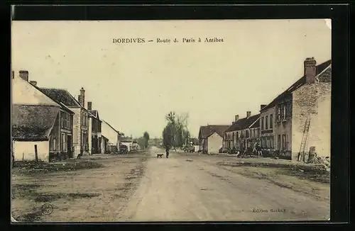 AK Dordives, Route de Paris à Antibes