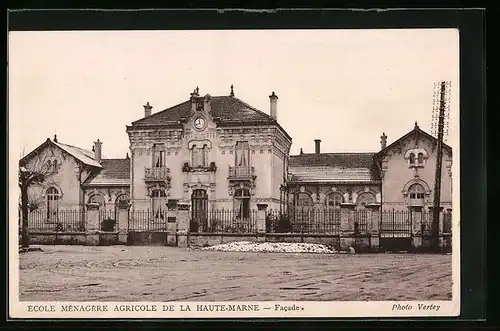 AK Chalons-sur-Marne, Ecole Ménagère Agricole de la Haute-Marne, Facade