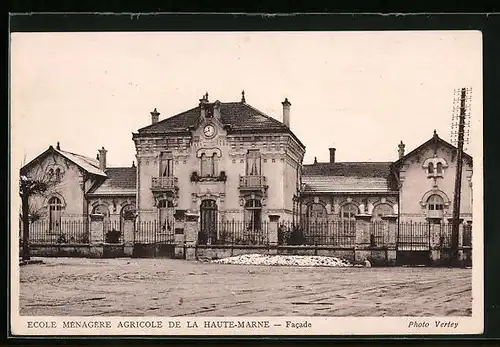 AK Chalons-sur-Marne, Ecole Ménagère Agricole de la Haute-Marne, Facade
