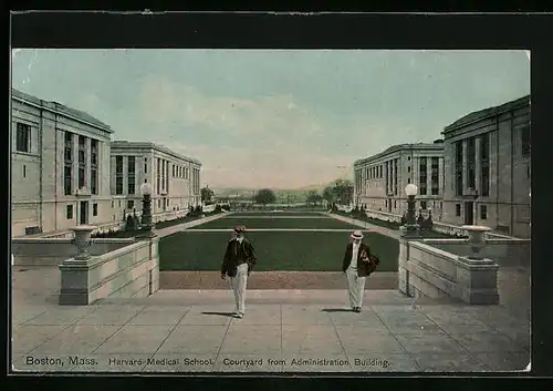 AK Boston, MA, Harvard Medical School, Courtyard from Administration Building