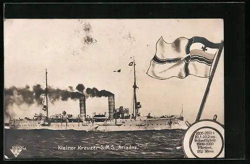 AK Kleiner Kreuzer S. M. S. Ariadne auf hoher See, Flagge der Kaiserlichen Marine